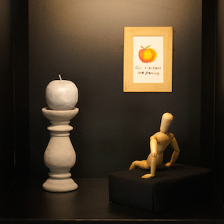 Vignette Cassirer: Vitrine Kunst